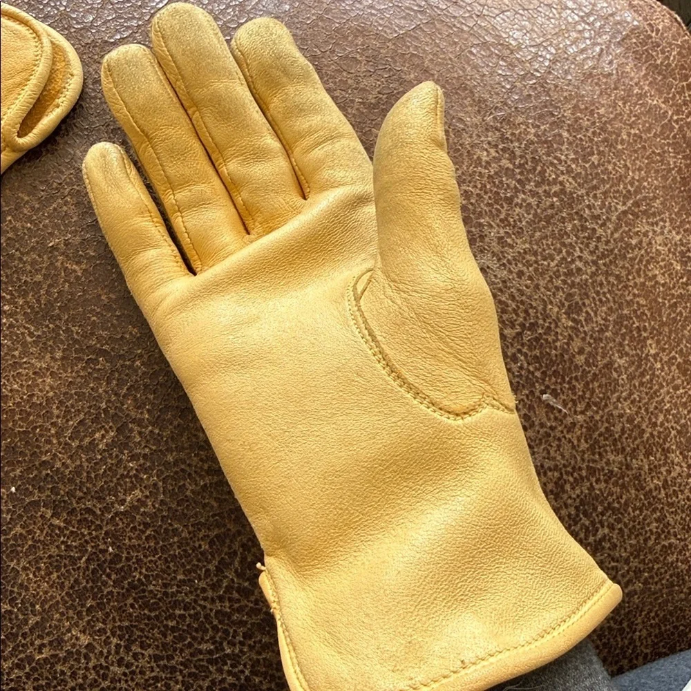Elegant Yellow Leather Gloves vintage size 7